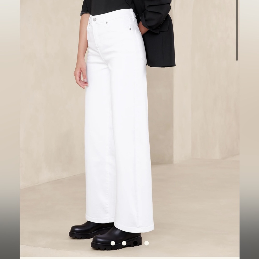 25 petite - Banana Republic wide leg jeans- white